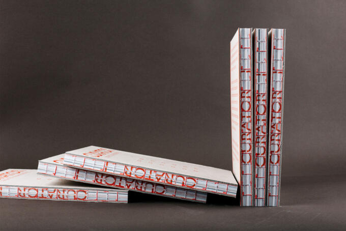 Steifbroschur als offene Fadenheftung