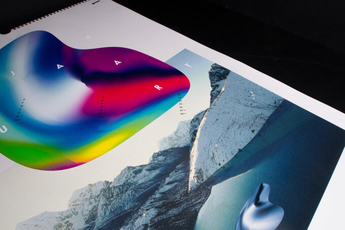 4c + Pantone 801, Pantone 802, Pantone 803, Pantone 805 in Kombination auf Naturpapier