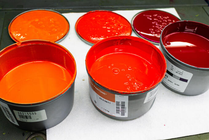 Pantone Leuchtfarben für Irisdruck