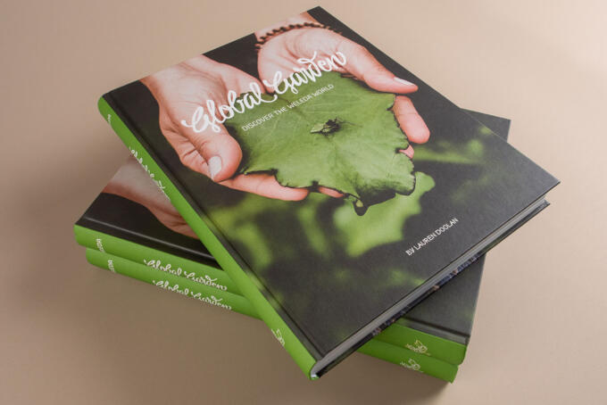 Hardcover Buch mit rundem Rücken und Heißfolienprägung