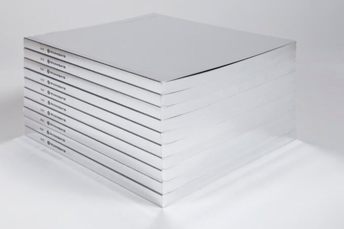 Farbschnitt silber mit Blindprägung Beispiel