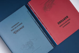 Buch mit Registerstanzung